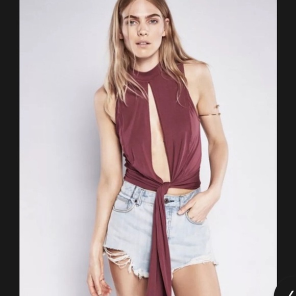 Free People Intimately Mock Neck Split Front Tie Cami - Wine/Bordeaux Size Large - Picture 1 of 16